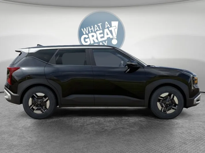 2027 Kia Seltos - view 7