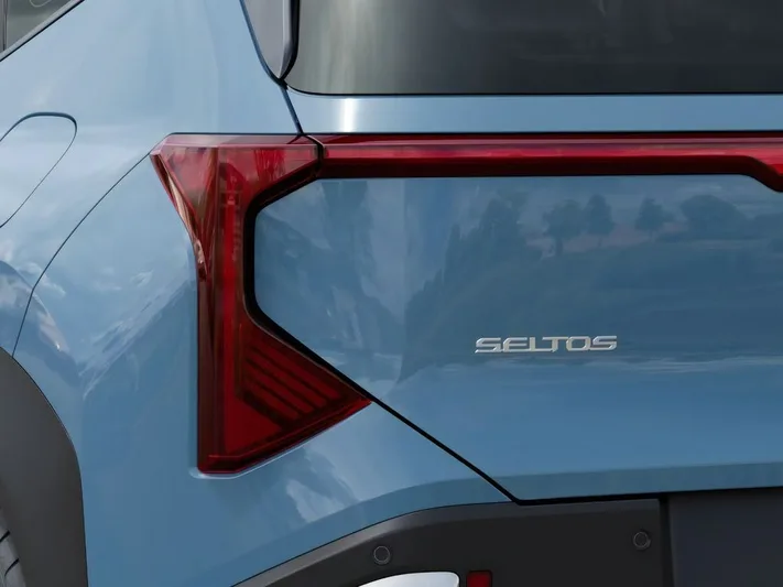 2027 Kia Seltos - view 11