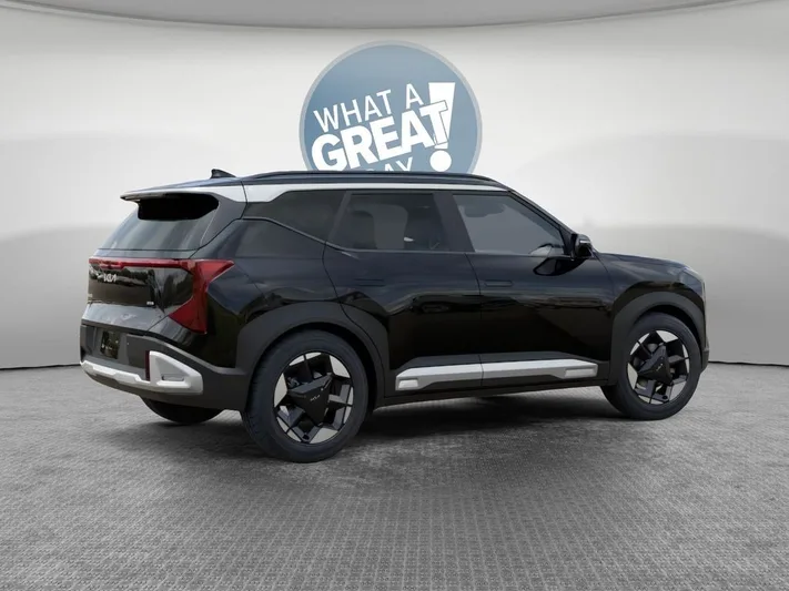 2027 Kia Seltos - view 6