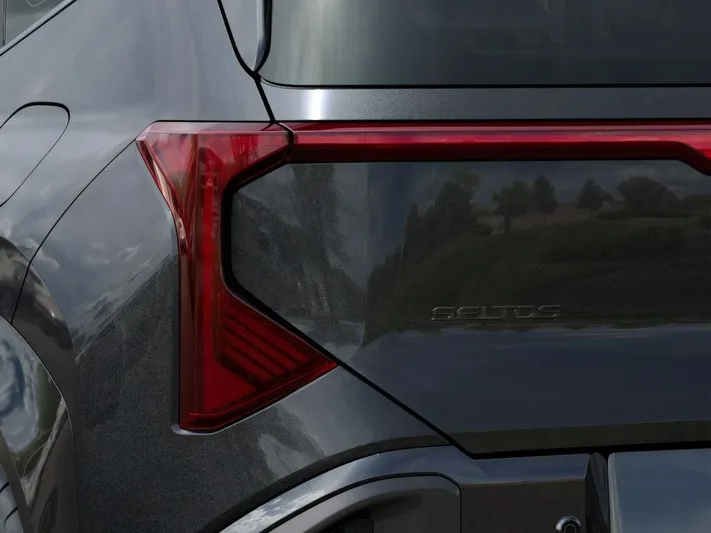 2027 Kia Seltos - view 11