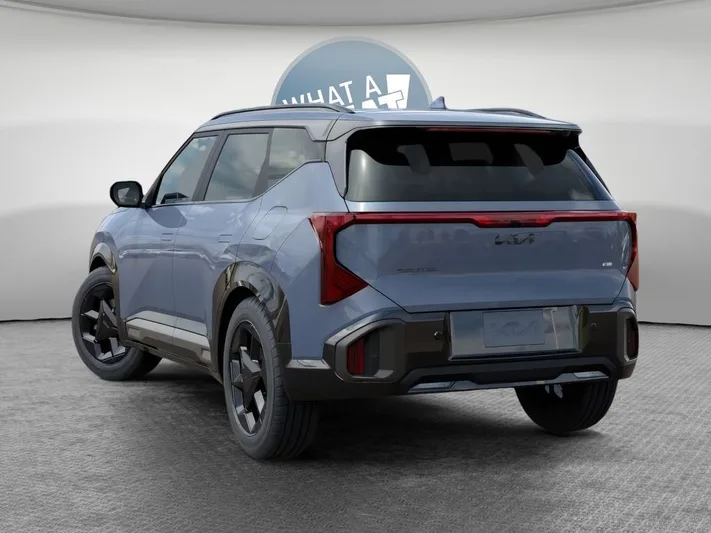 2027 Kia Seltos - view 4