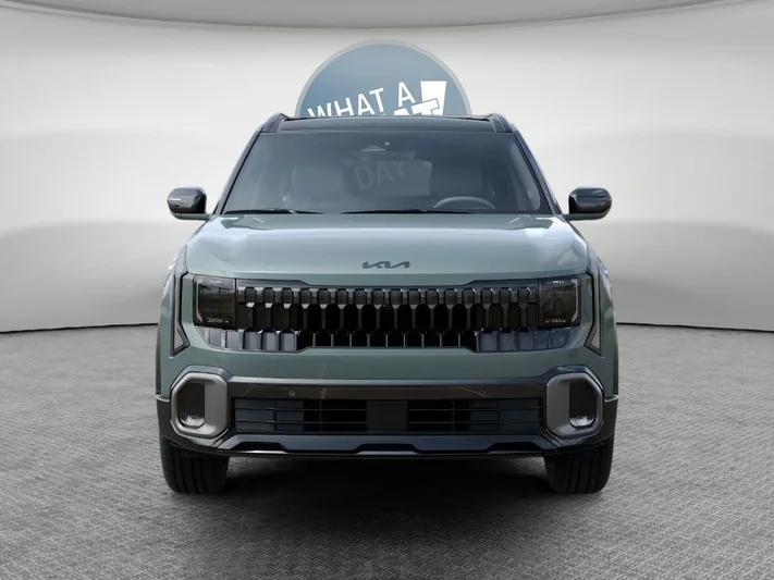 2027 Kia Seltos - view 2