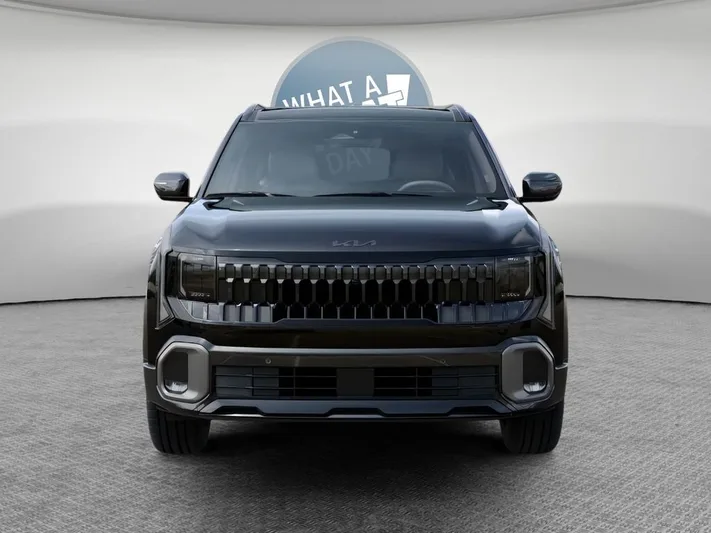 2027 Kia Seltos - view 2