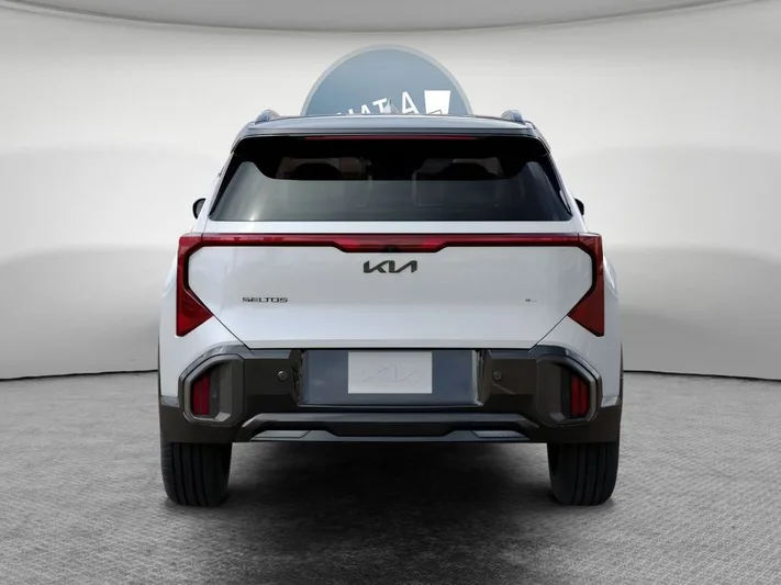 2027 Kia Seltos - view 5