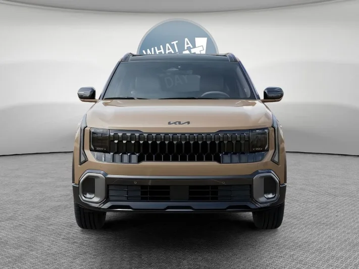 2027 Kia Seltos - view 2