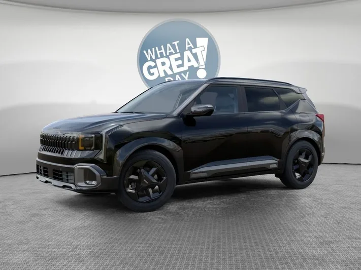 2027 Kia Seltos - view 3