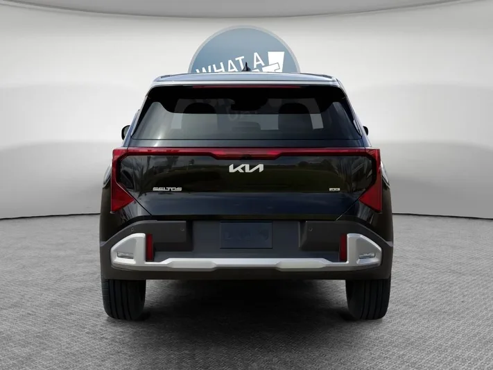 2027 Kia Seltos - view 5
