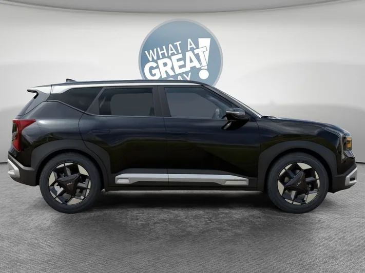 2027 Kia Seltos - view 7