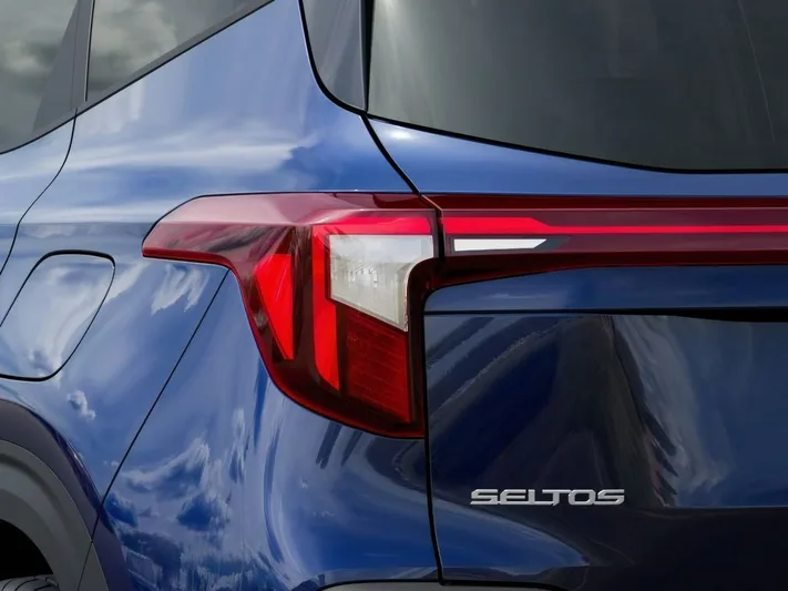 2026 Kia Seltos - view 11
