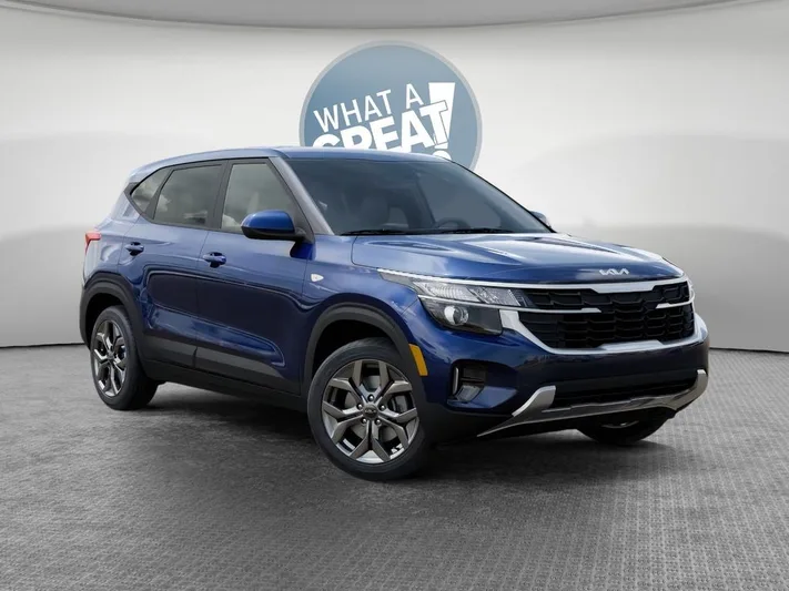 2026 Kia Seltos - view 8