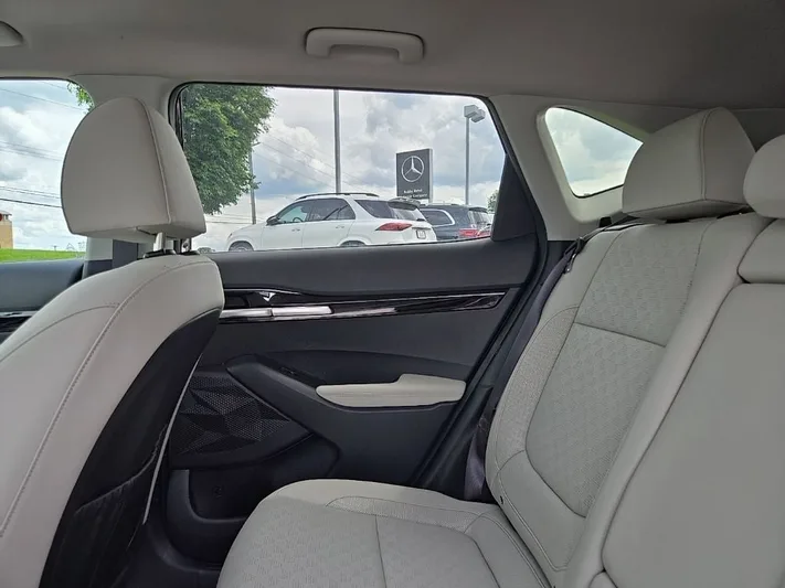 2021 Kia Seltos - view 18