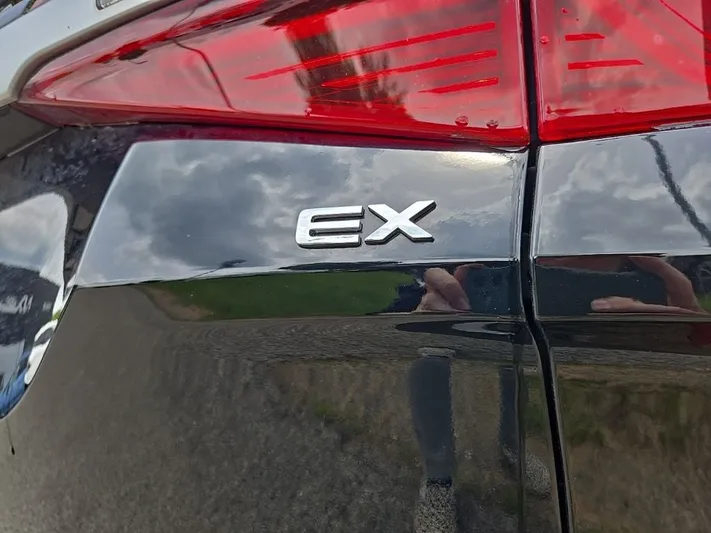 2021 Kia Seltos - view 6