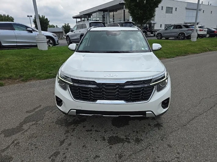 2024 Kia Seltos - view 12