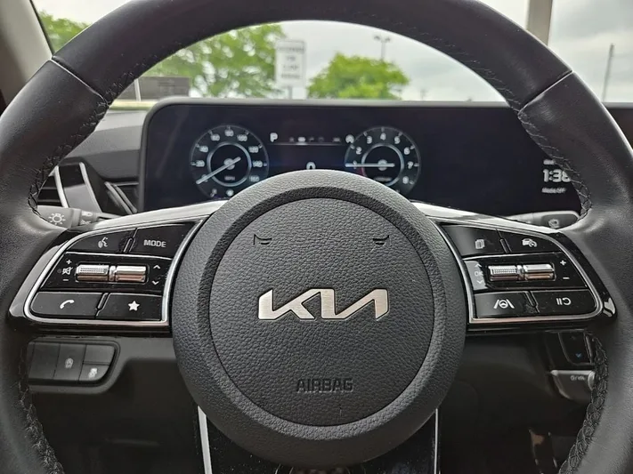 2024 Kia Seltos - view 15