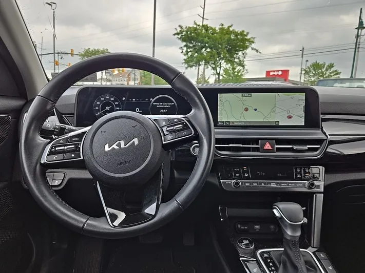 2024 Kia Seltos - view 37