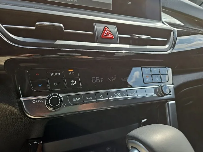 2024 Kia Seltos - view 13