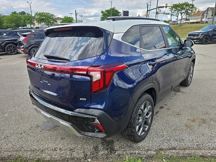 2024 Kia Seltos - view 27