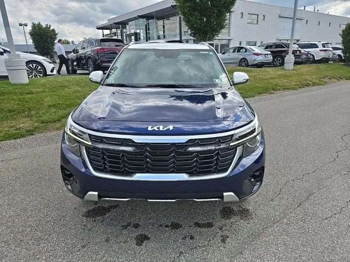 2024 Kia Seltos - view 34
