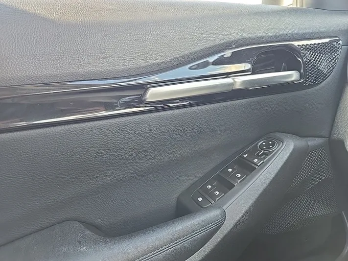 2022 Kia Seltos - view 19