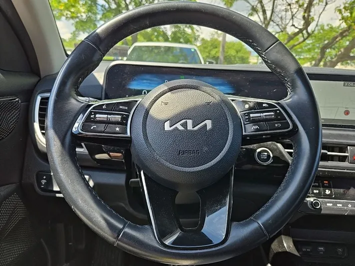 2024 Kia Seltos - view 13