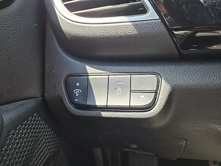 2024 Kia Seltos - view 18