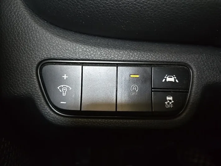 2021 Kia Seltos - view 20