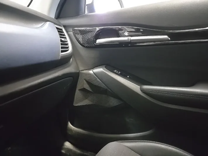 2021 Kia Seltos - view 24