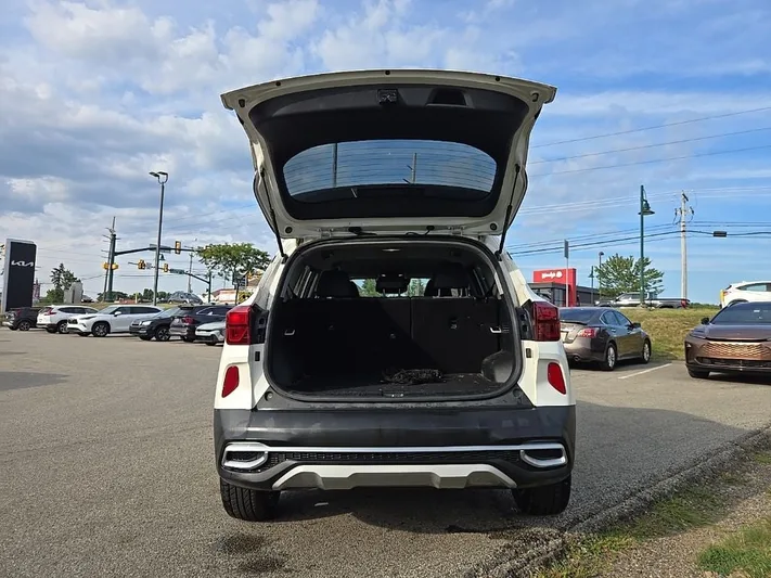 2021 Kia Seltos - view 32
