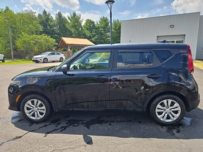 2020 Kia Soul - view 9