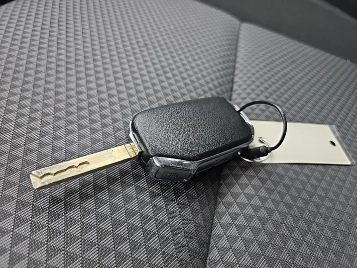 2023 Kia Soul - view 13