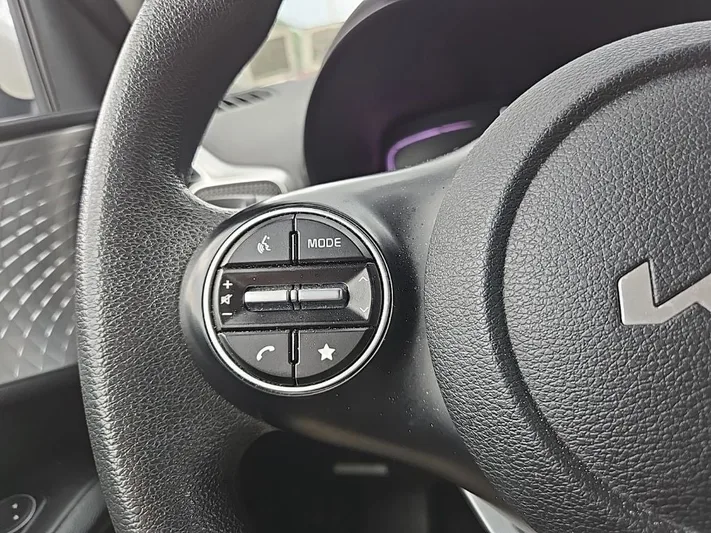 2023 Kia Soul - view 15