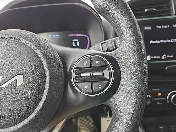 2023 Kia Soul - view 17