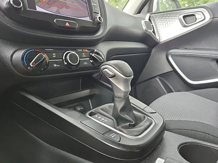 2023 Kia Soul - view 24