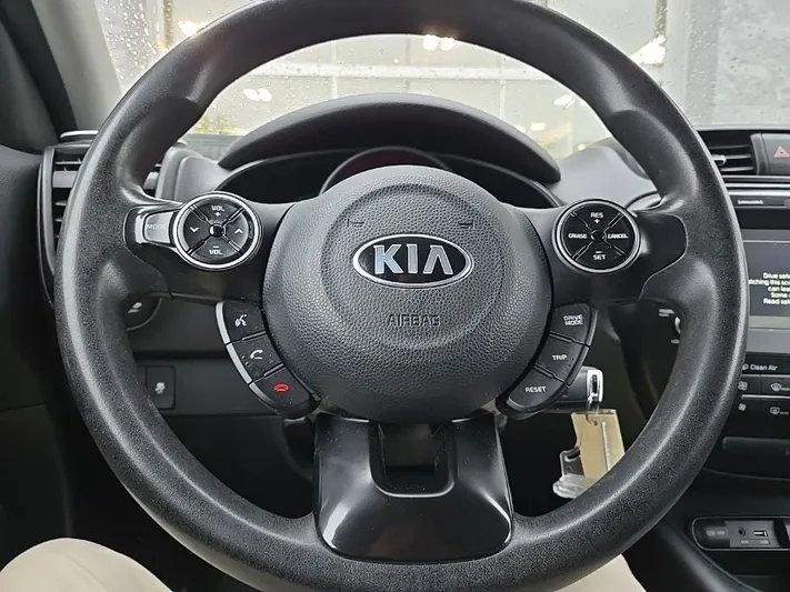 2018 Kia Soul - view 11