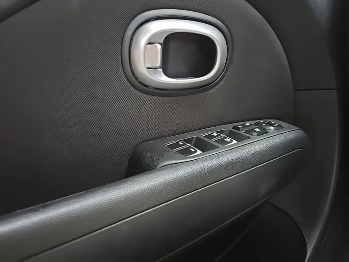 2018 Kia Soul - view 18