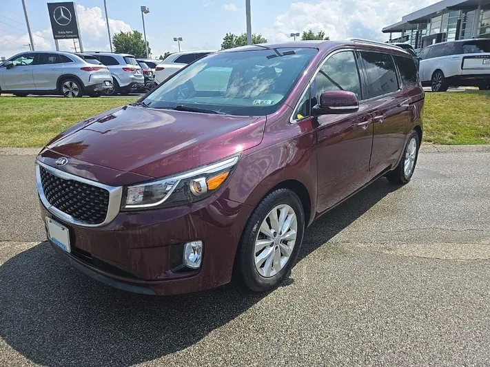 2018 Kia Sedona - view 10