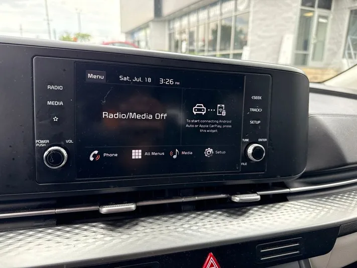 2023 Kia Carnival - view 7