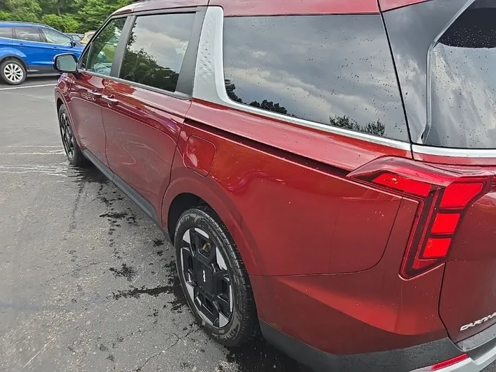 2026 Kia Carnival - view 6