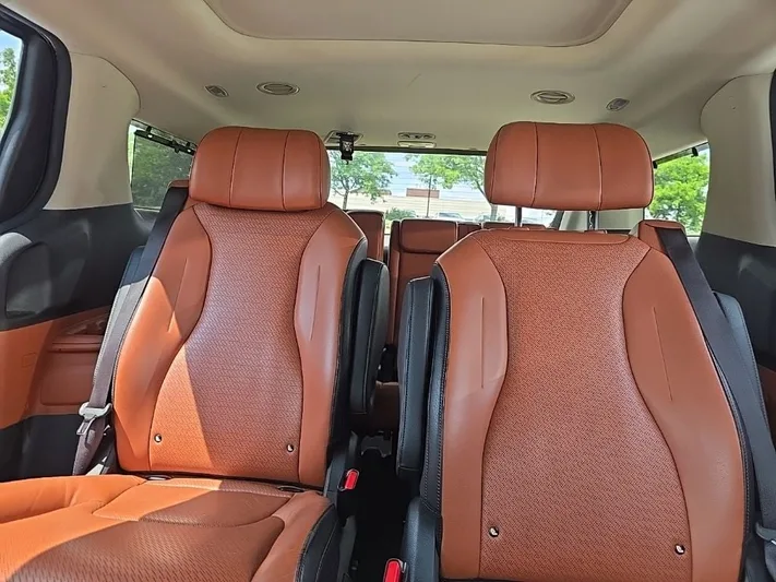 2022 Kia Carnival - view 21