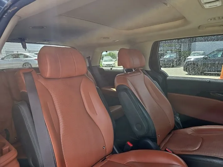 2022 Kia Carnival - view 32