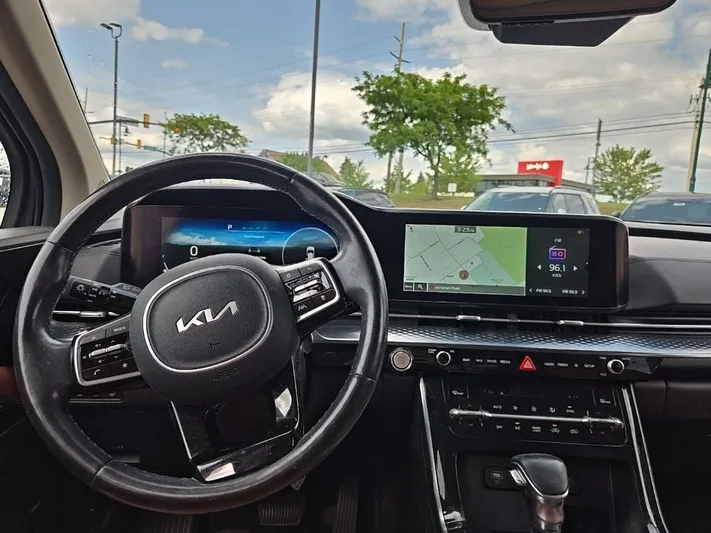 2022 Kia Carnival - view 34