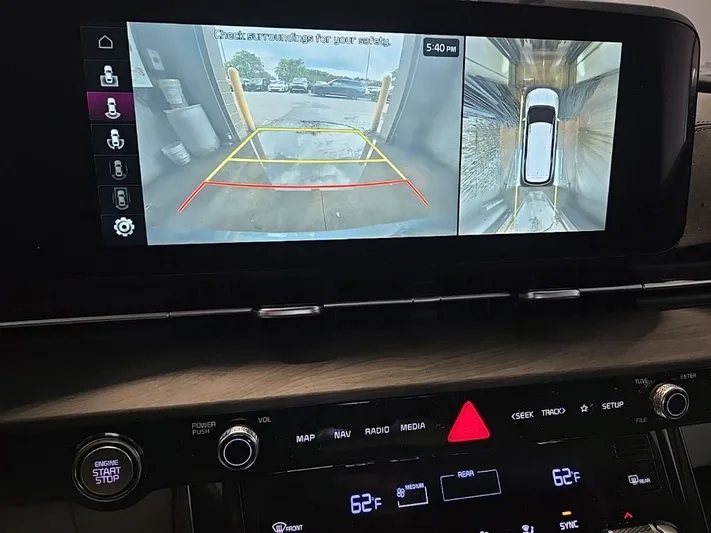 2024 Kia Carnival - view 23