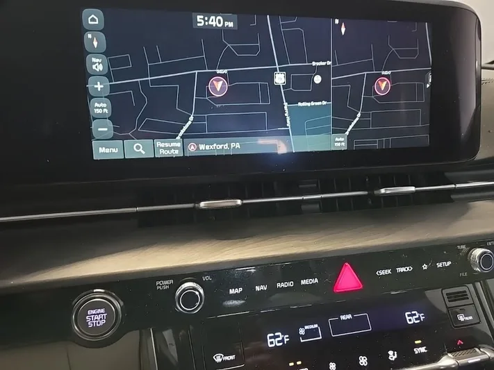 2024 Kia Carnival - view 24