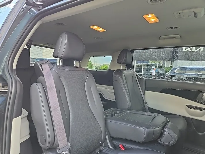 2024 Kia Carnival - view 35