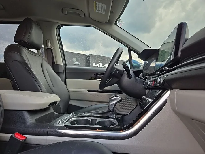 2024 Kia Carnival - view 36