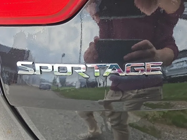 2018 Kia Sportage - view 5