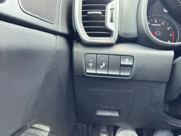 2018 Kia Sportage - view 25