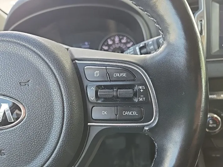 2019 Kia Sportage - view 16