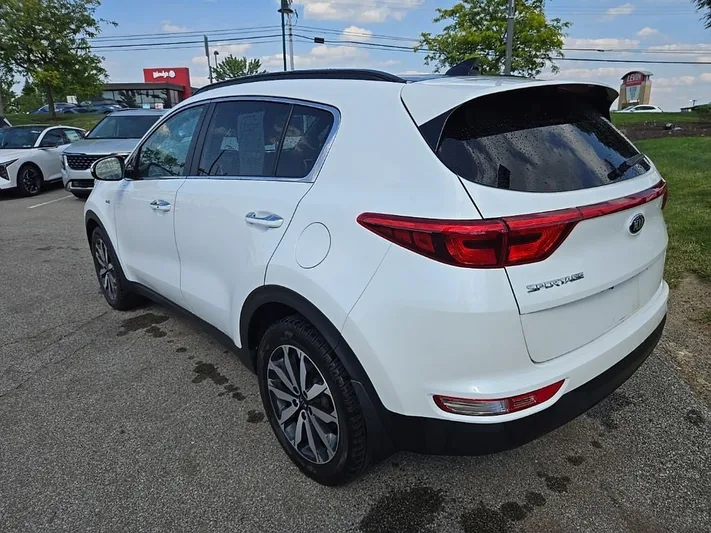 2019 Kia Sportage - view 9