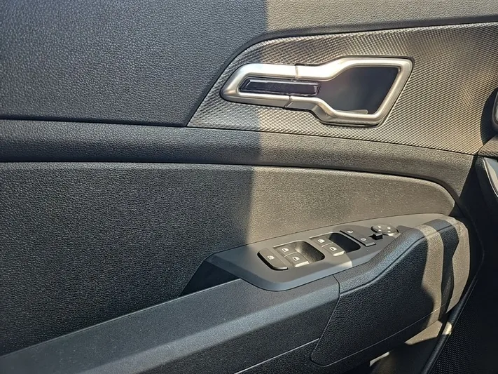 2023 Kia Sportage - view 20
